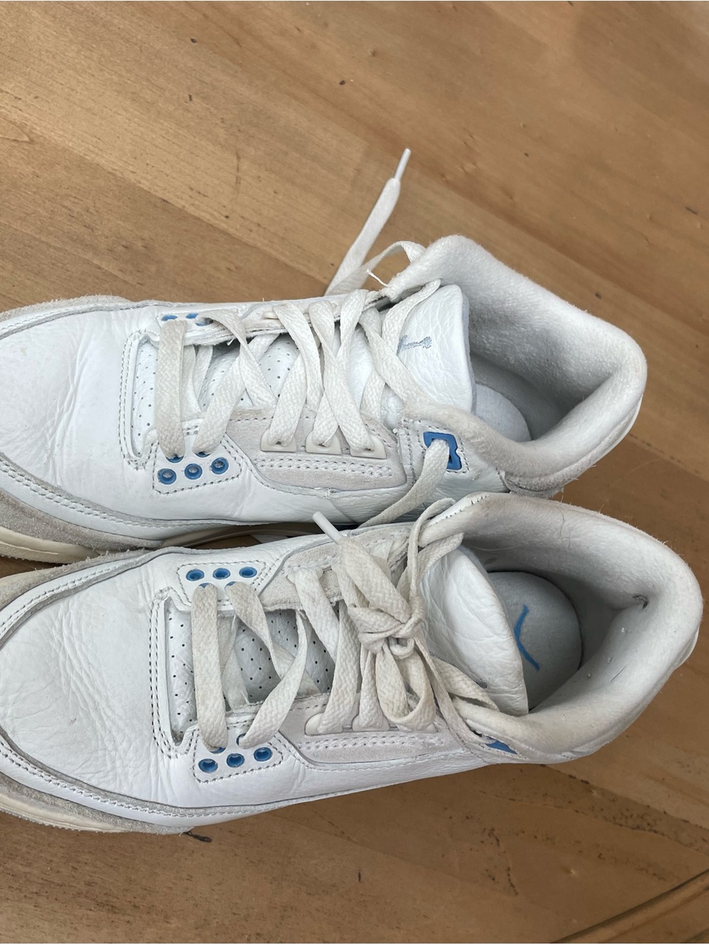 Air Jordan 3 retro, youth 4.White Kids Athletic Sneakers with Light Blue Accents
